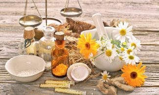 Abseits der Schulmedizin: Welche Leistungen Zusatzversicherungen für Naturheilverfahren übernehmen