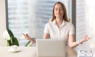 Weniger krank durch mehr Achtsamkeit im Job